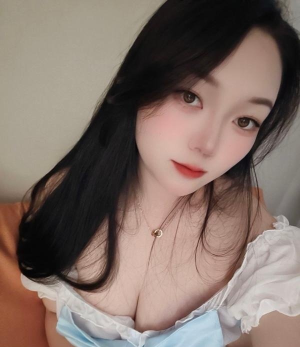太原巨乳妹婷宝 第2张