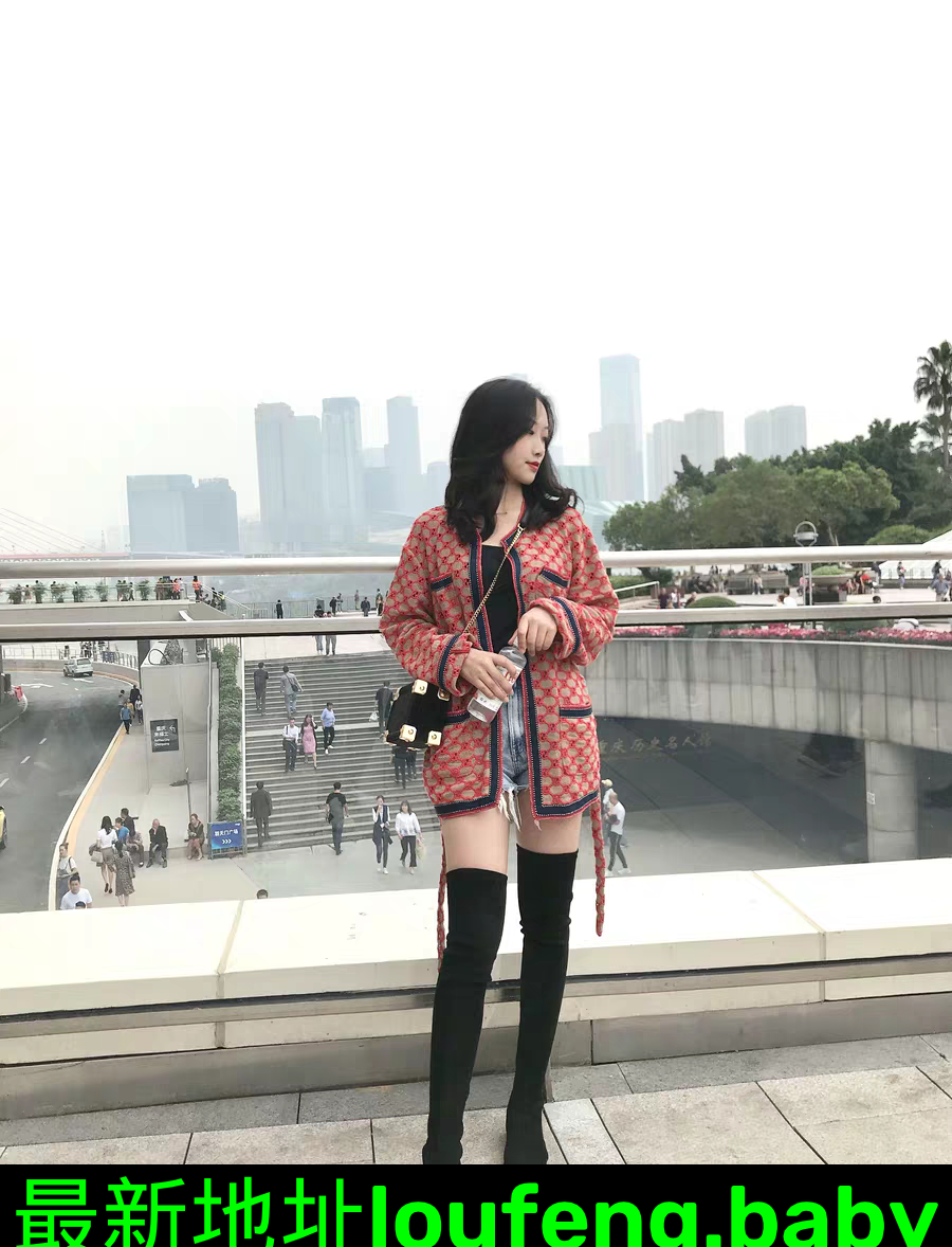 身高170北京气质白领女孩 第1张